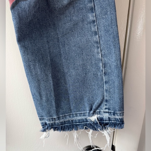 We The Free Button Fly Boot Cut Distressed Jeans Painted Swirls Raw Hem Size 31 - Picture 4 of 8